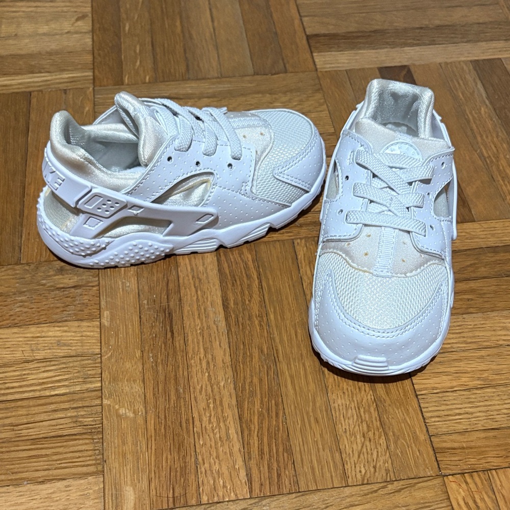 Nike Sneakers🤍